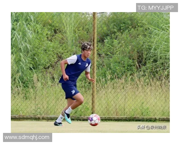 178cm足球明星的成长之路与职业生涯揭秘 178cm足球明星的成长之路与职业生涯揭秘