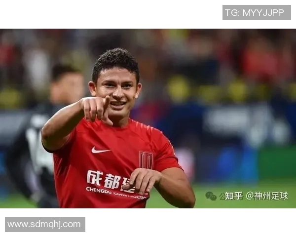 个头最矮的足球明星如何在绿茵场上创造辉煌成就与传奇故事